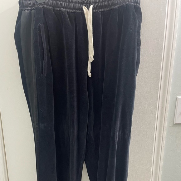 Mens Gucci pants (part of set) - Picture 2 of 2